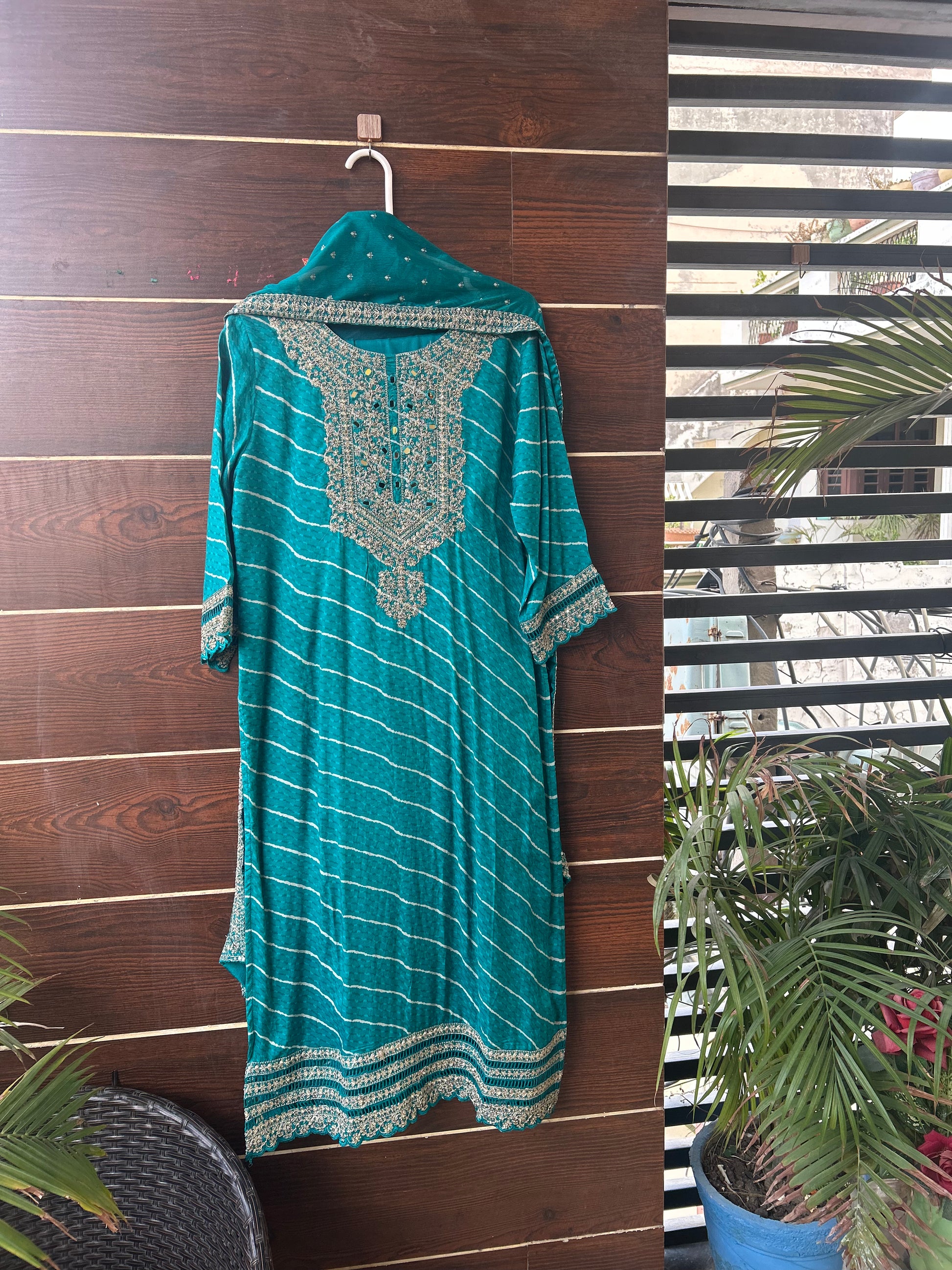Formal three piece kurti set