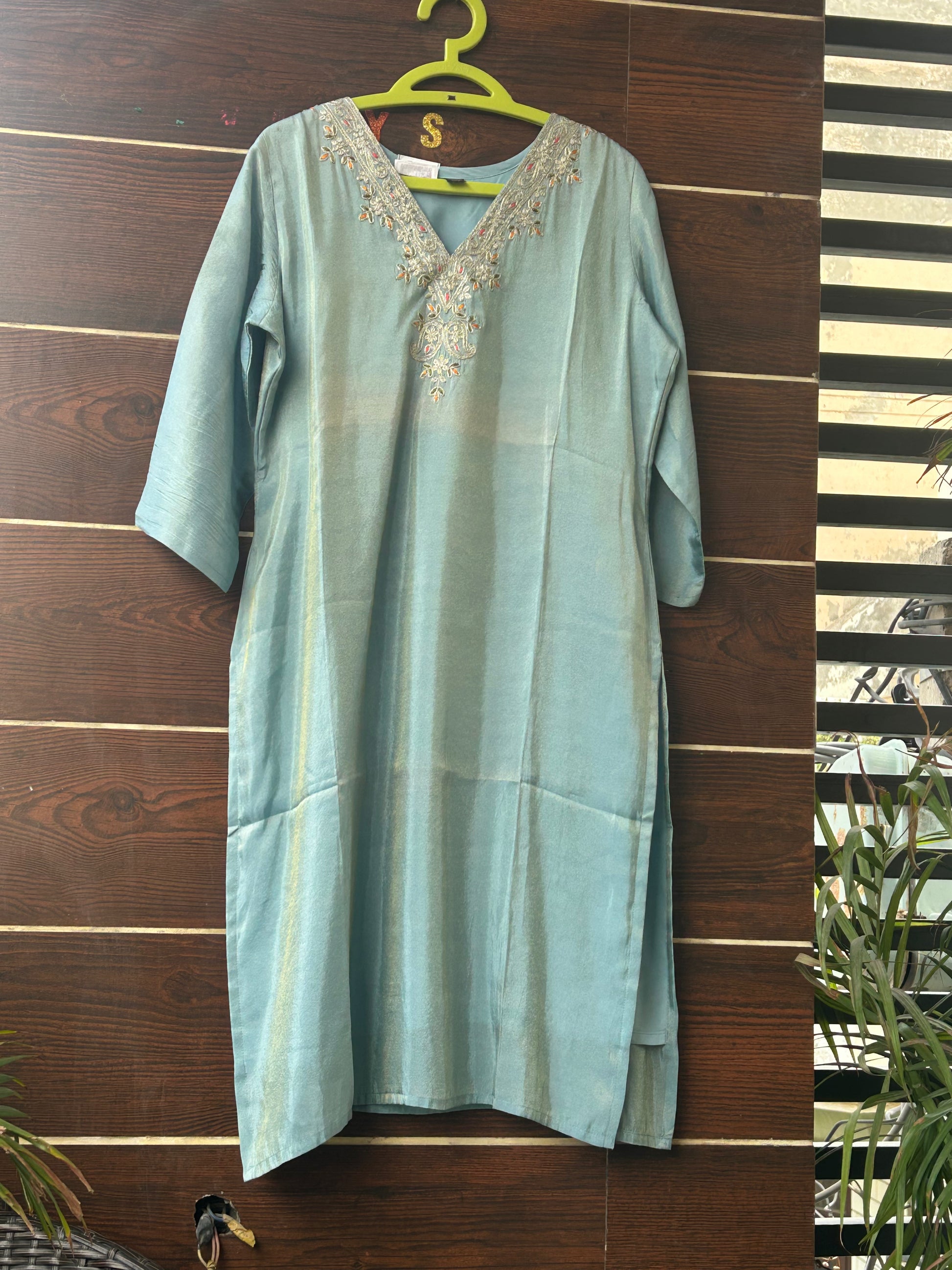 Formal three piece kurti set